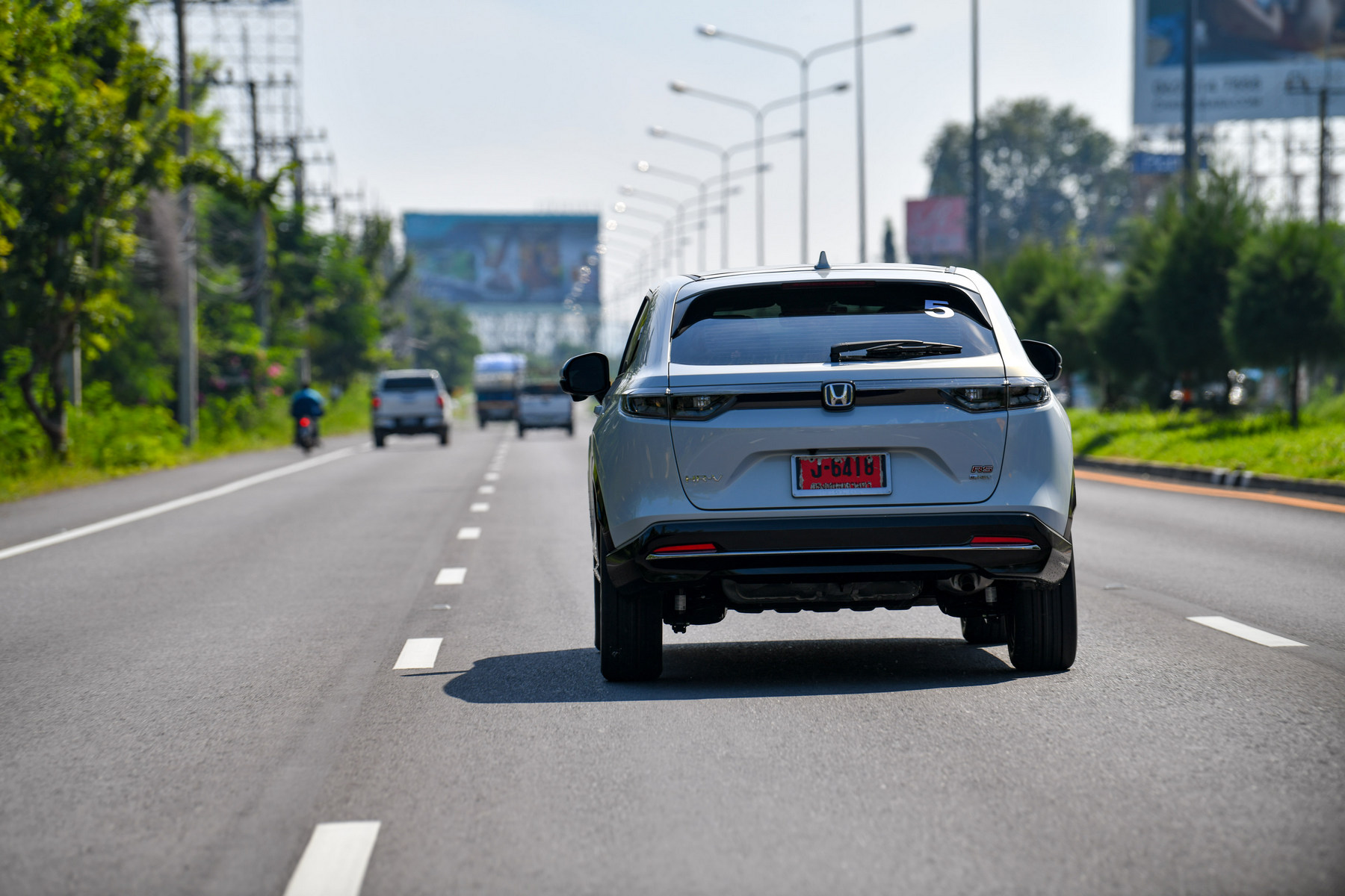 ฮอนด้าคว้าอันดับ 1 ยอดขายกลุ่ม xEV ในตลาดรถยนต์ประเทศไทยปี 2565 พิสูจน์ความเชื่อมั่นในยนตรกรรมฟูลไฮบริด e:HEV ด้วยสมรรถนะทรงพลัง ประหยัดน้ำมันดีเยี่ยม อุ่นใจด้วยศูนย์บริการที่ครอบคลุมทั่วประเทศ